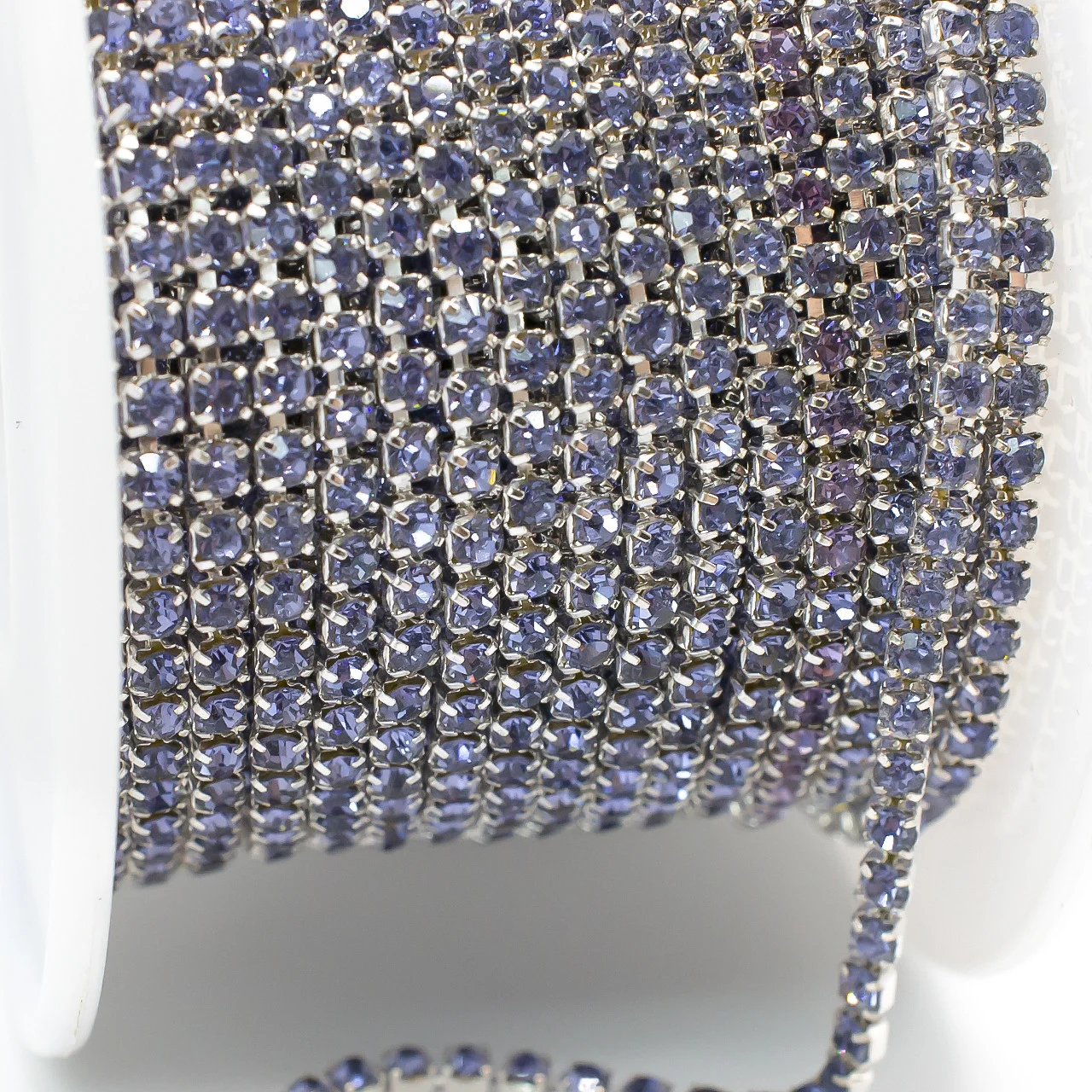 Стразовий ланцюг ss10 (2,8 мм) 1 м Тanzanite silver - Зображення 2