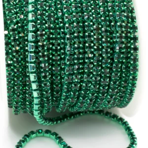 Стразовий ланцюг ss8 (2,5 мм) 1 м Emerald grean