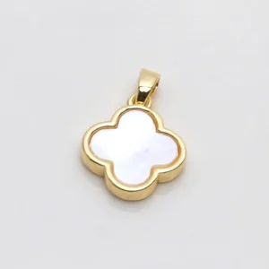 Кулон Clover с перламутром медный 18К позолота 21х14 мм 1 шт. Золото