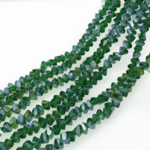 Намистини Swarovski огранювання трикутник 4 мм Ø 1 мм 30 см (+-130 шт.) Смарагдовий АВ прозорий