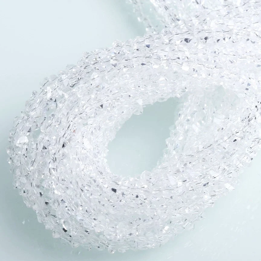 Намистини Swarovski огранювання трикутник 4 мм Ø 1 мм 35 см (+-130 шт.) Прозорий - Зображення 2