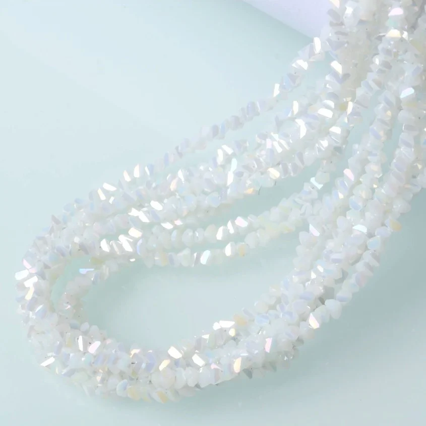 Намистини Swarovski огранювання трикутник 6 мм Ø 1 мм 30 см (+-85 шт.) Білий АВ