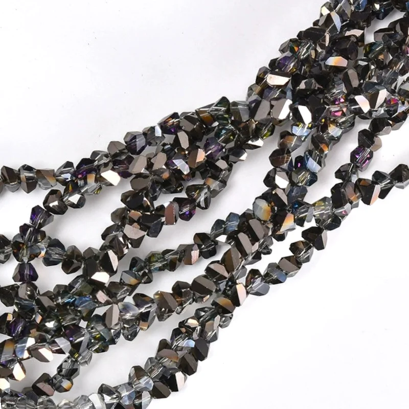 Бусины Swarovski огранка треугольник 3 мм Ø 0,8 мм 27 см (+-130 шт.) Гематитовый полупрозрачный металлик