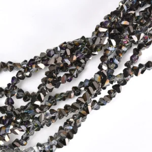 Намистини Swarovski огранювання трикутник 6 мм Ø 1 мм 30 см (+-85 шт.) Гематитовий напівпрозорий металік