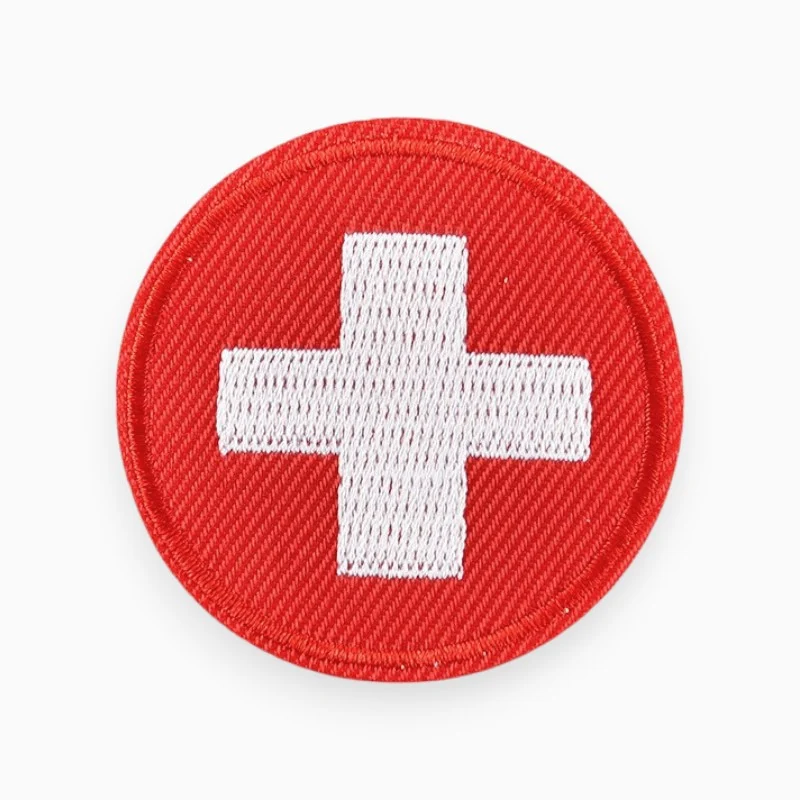 Термоаплікація Medical cross вишита 4,6х4,6 см 1 шт. Червоно-білий