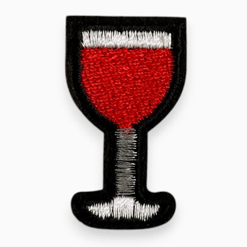 Термоаплікація Goblet вишита 4,2х2,4 см 1 шт. Червоний