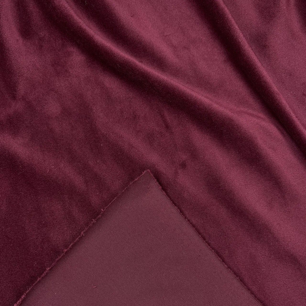 Тканина велюр стрейч LuxFabric 220 г/м² 1,50 м Бордовий темний - Зображення 4