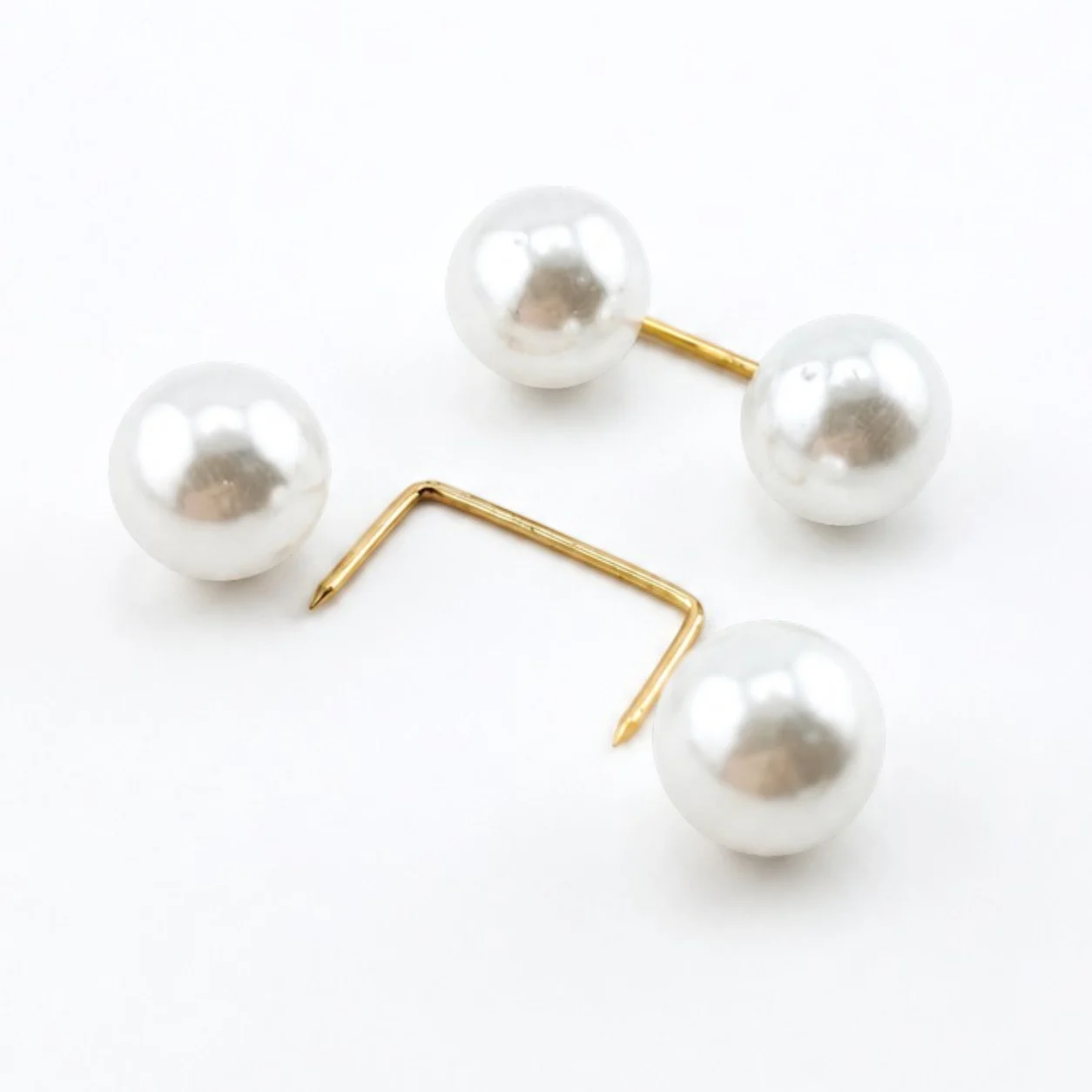 Брошь Pearl Duet для одежды 32 мм 1 шт. Белый