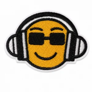 Термоаппликация Smile вышитая 7,3х5 см 1 шт. Желто-черный