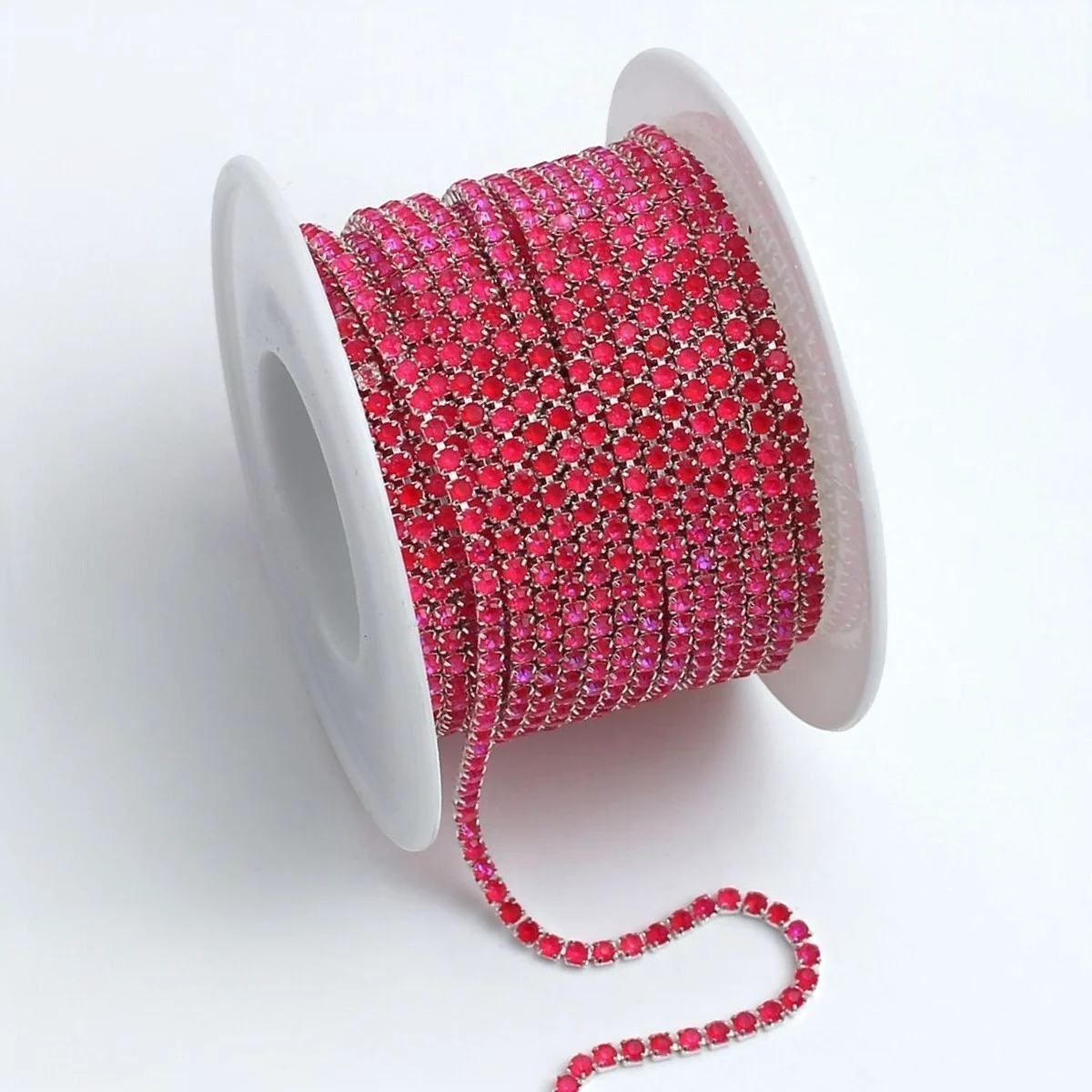 Стразовая цепь ss6 (2 мм) 1 м Fluorescent light pink AB Silver