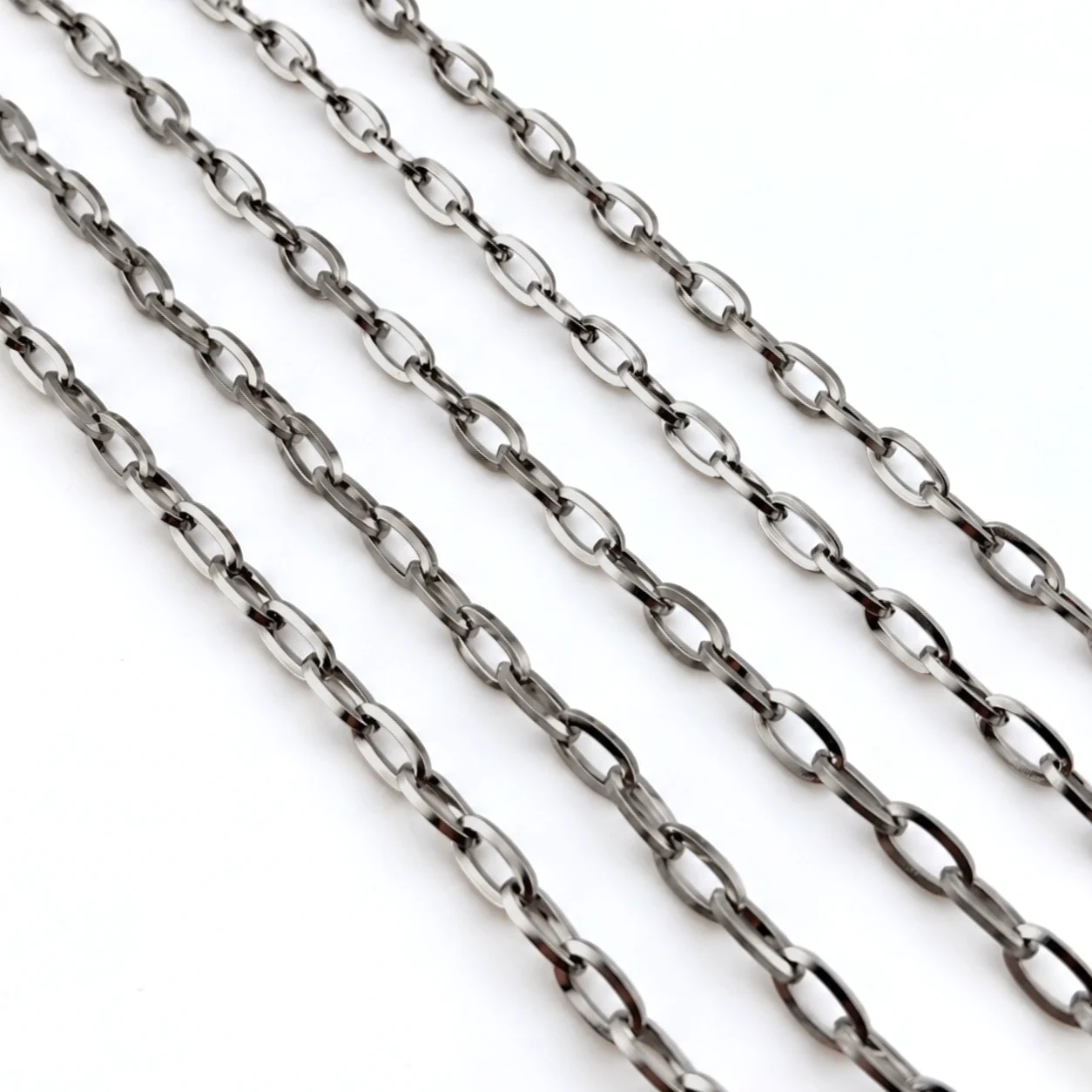 Цепь нержавеющая сталь LS Elongated Link 4х8,1 мм отрез 1 м Платина