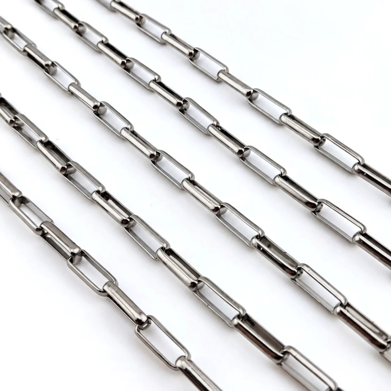 Цепь нержавеющая сталь LS Paperclip 5х13,8 мм отрез 1 мм Платина — изображение 2